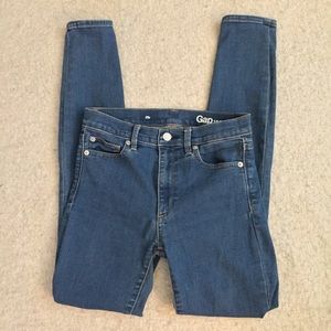 🌱 High Waisted GAP Skinny Jeans 26